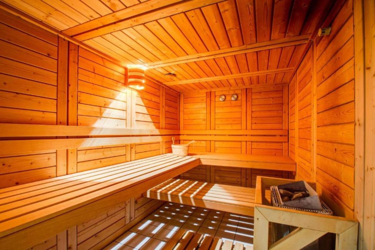 Studio 2 Pers Avec Acces Piscine Et Sauna Les Deserts  Exterior photo
